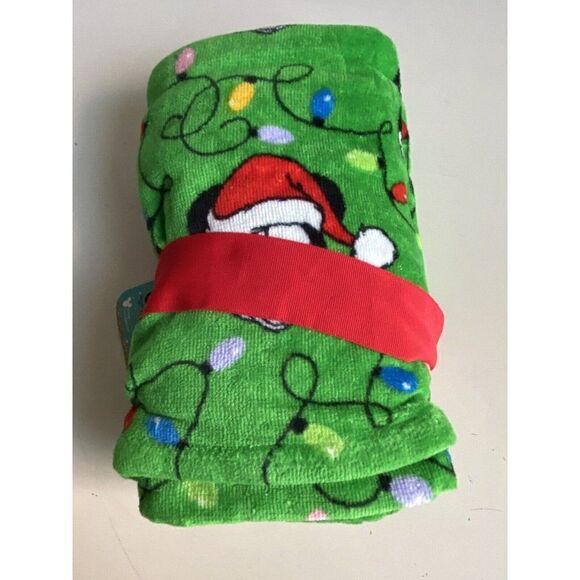 2 Pack Disney Mickey Mouse Christmas Lights Bath Hand Towels Green Holidays NEW - Picture 9 of 10